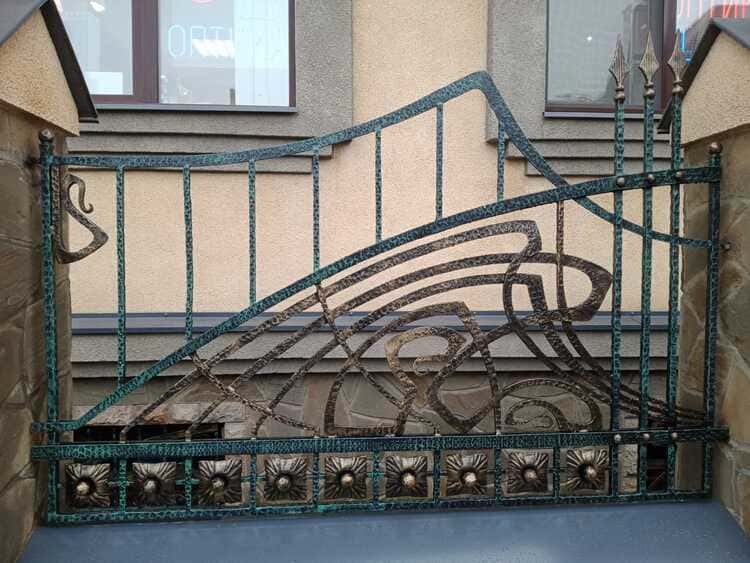 Подъемно-секционные ворота Щелково